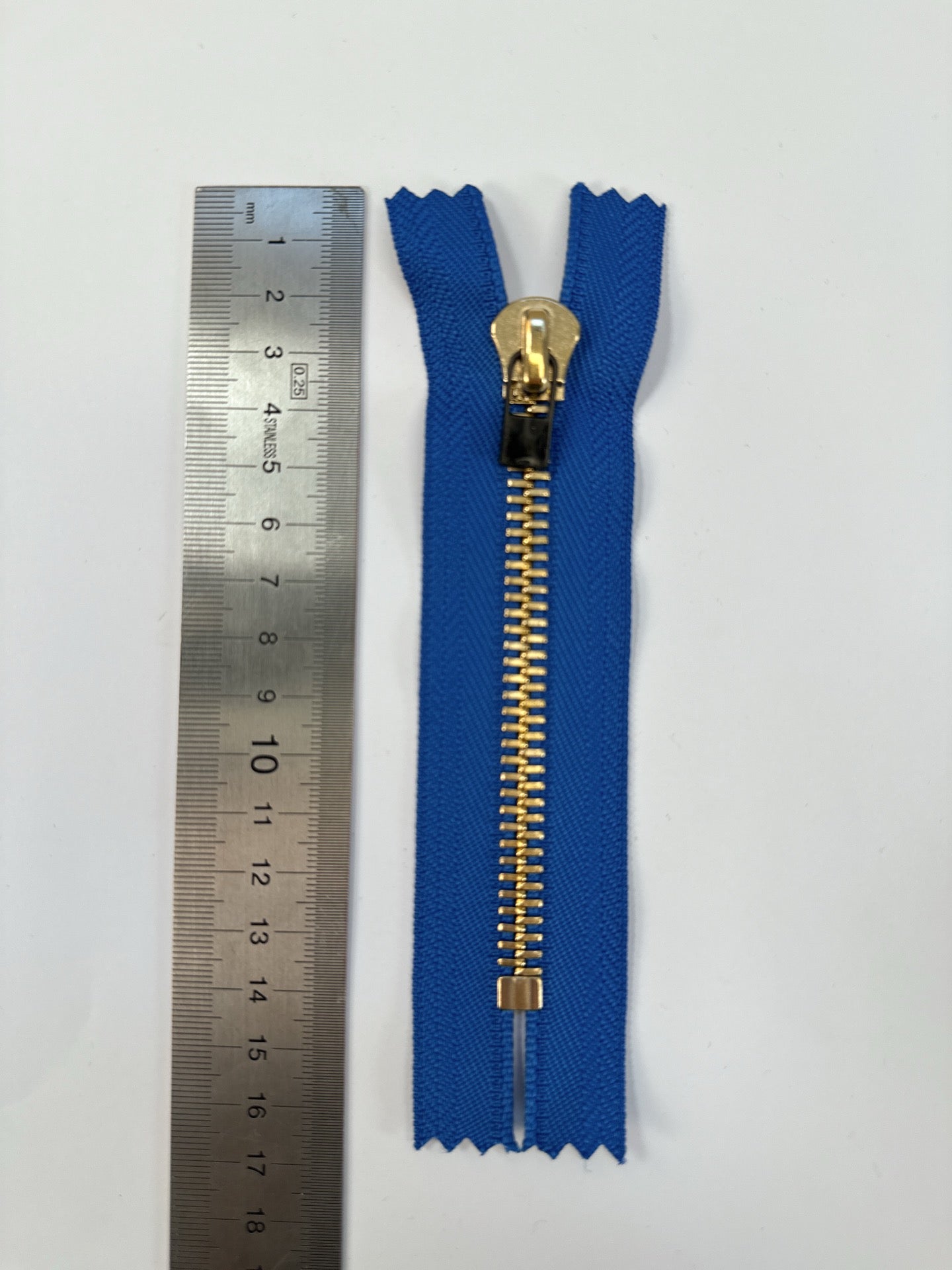 AV-2250 image 3