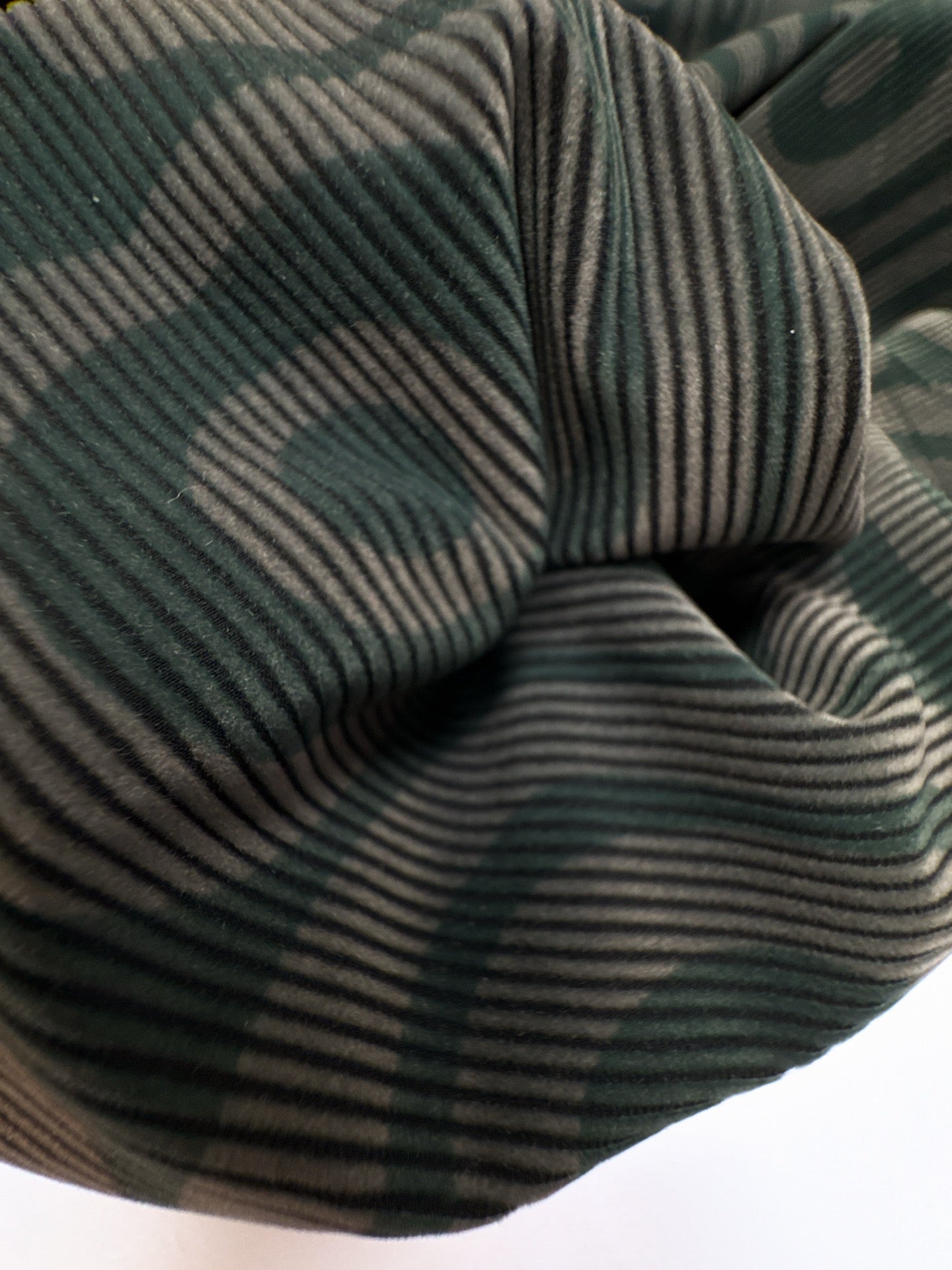 VR-695 – image 3