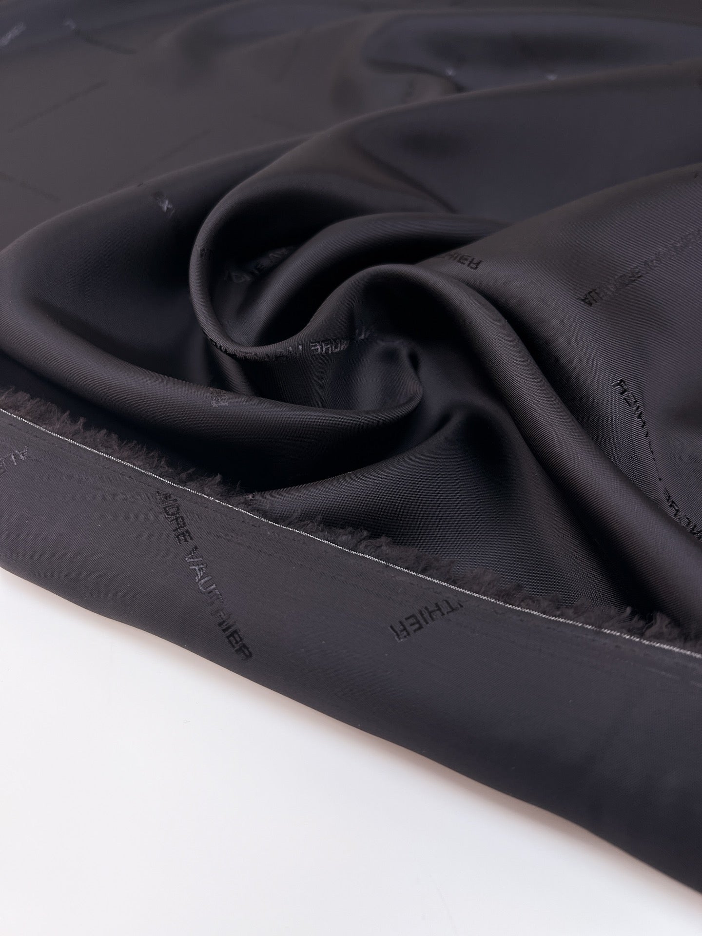 Doublure Viscose Noir Violet