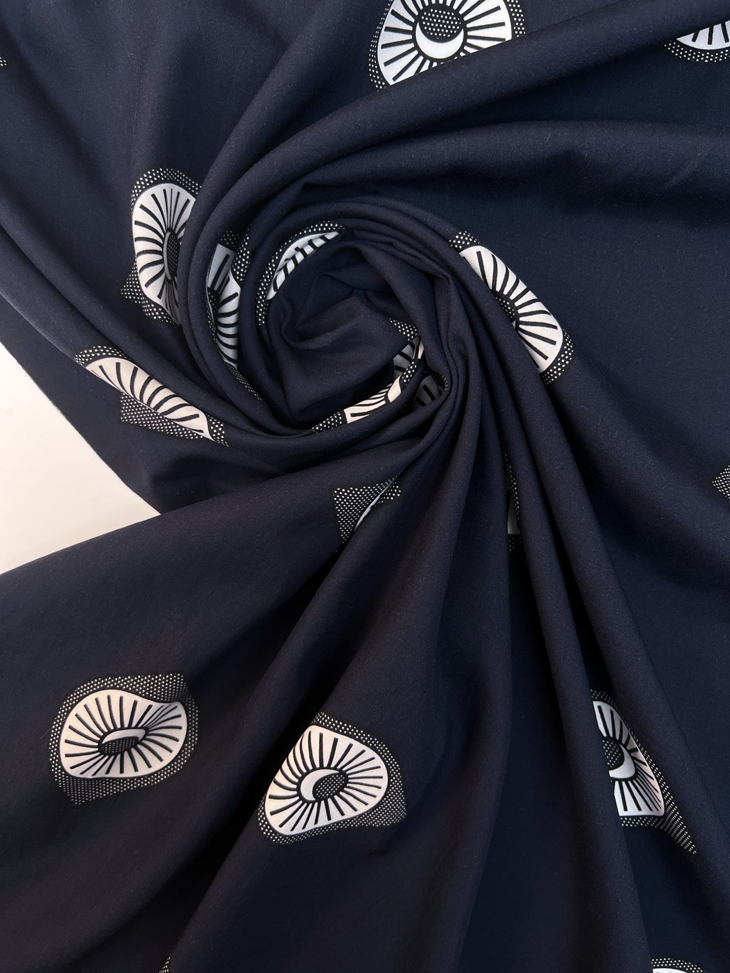 TN-683d – image 1