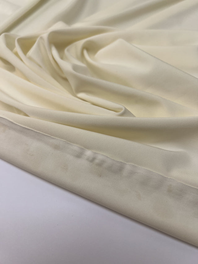 AV-1074d – image 2