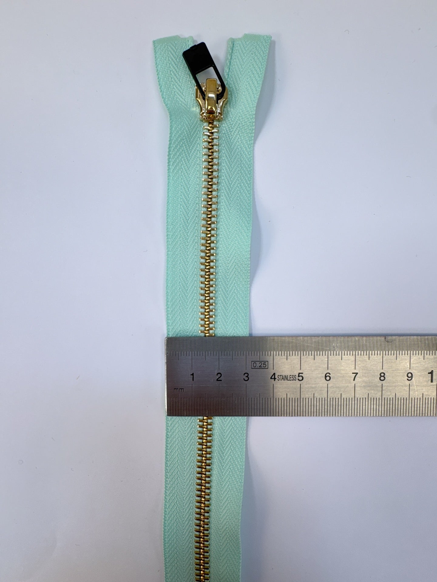 AV-2216 image 4