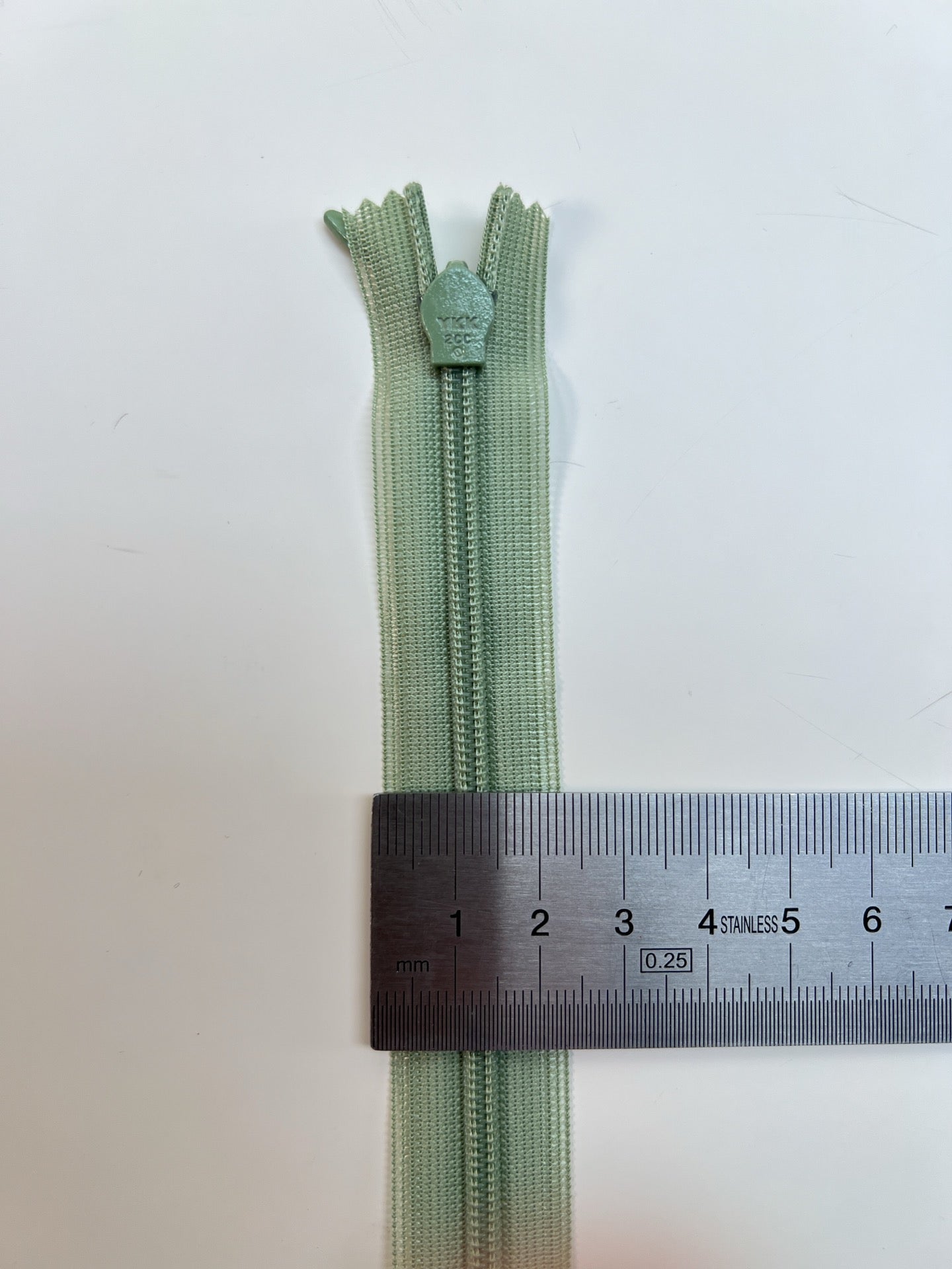 AV-1521 – image 3