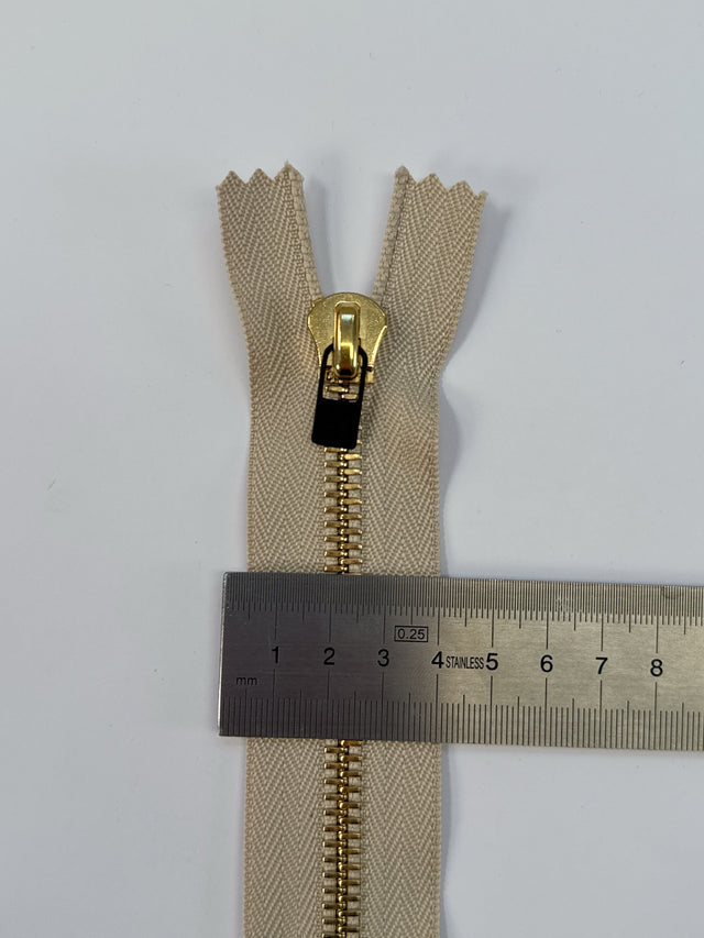 AV-2242 image 4