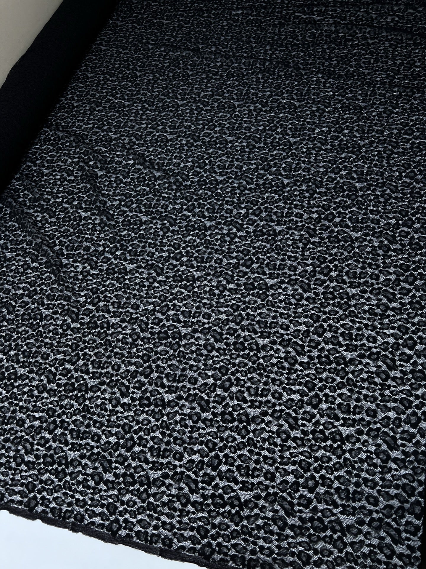 AV-2052 image 5