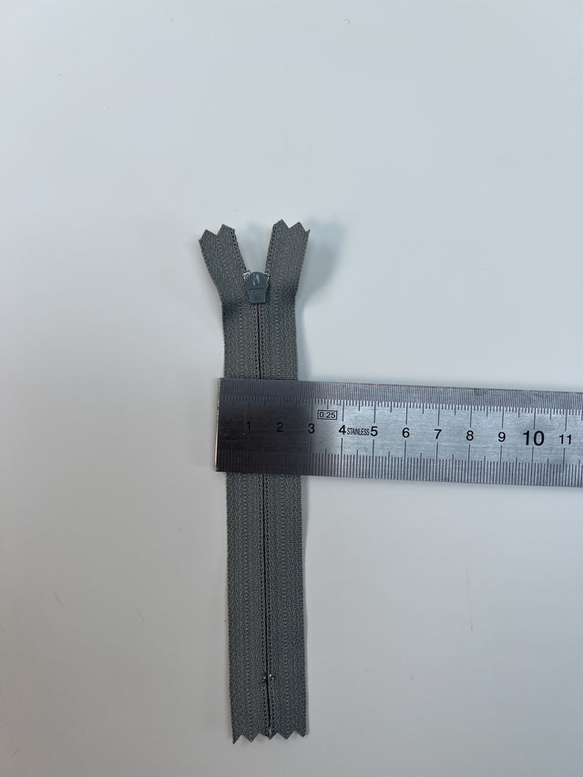 AV-1545 – image 3