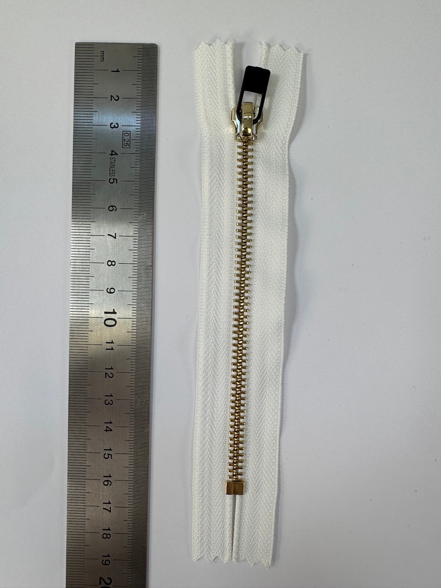 AV-2194 image 3