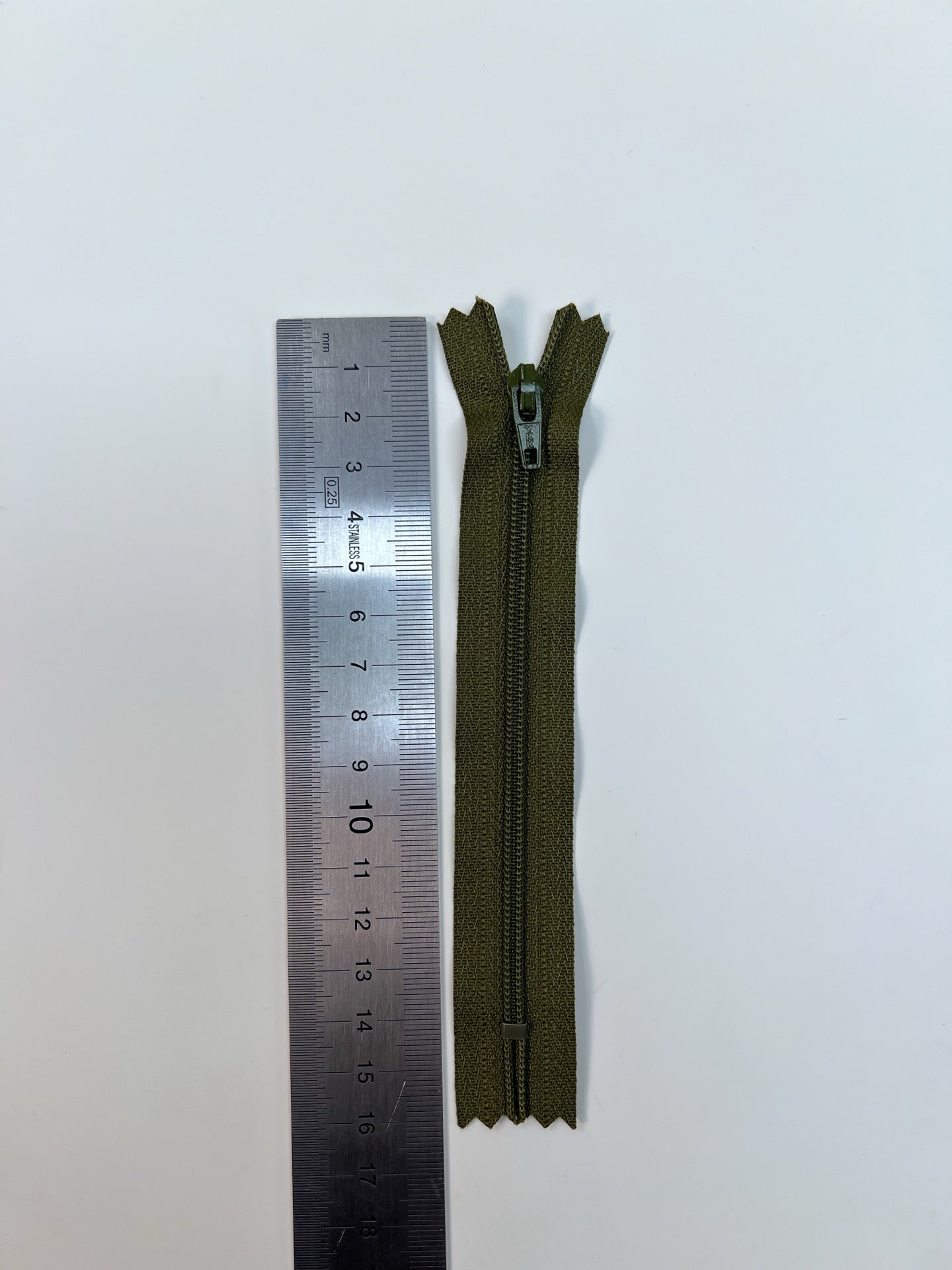 AV-1594 – image 3