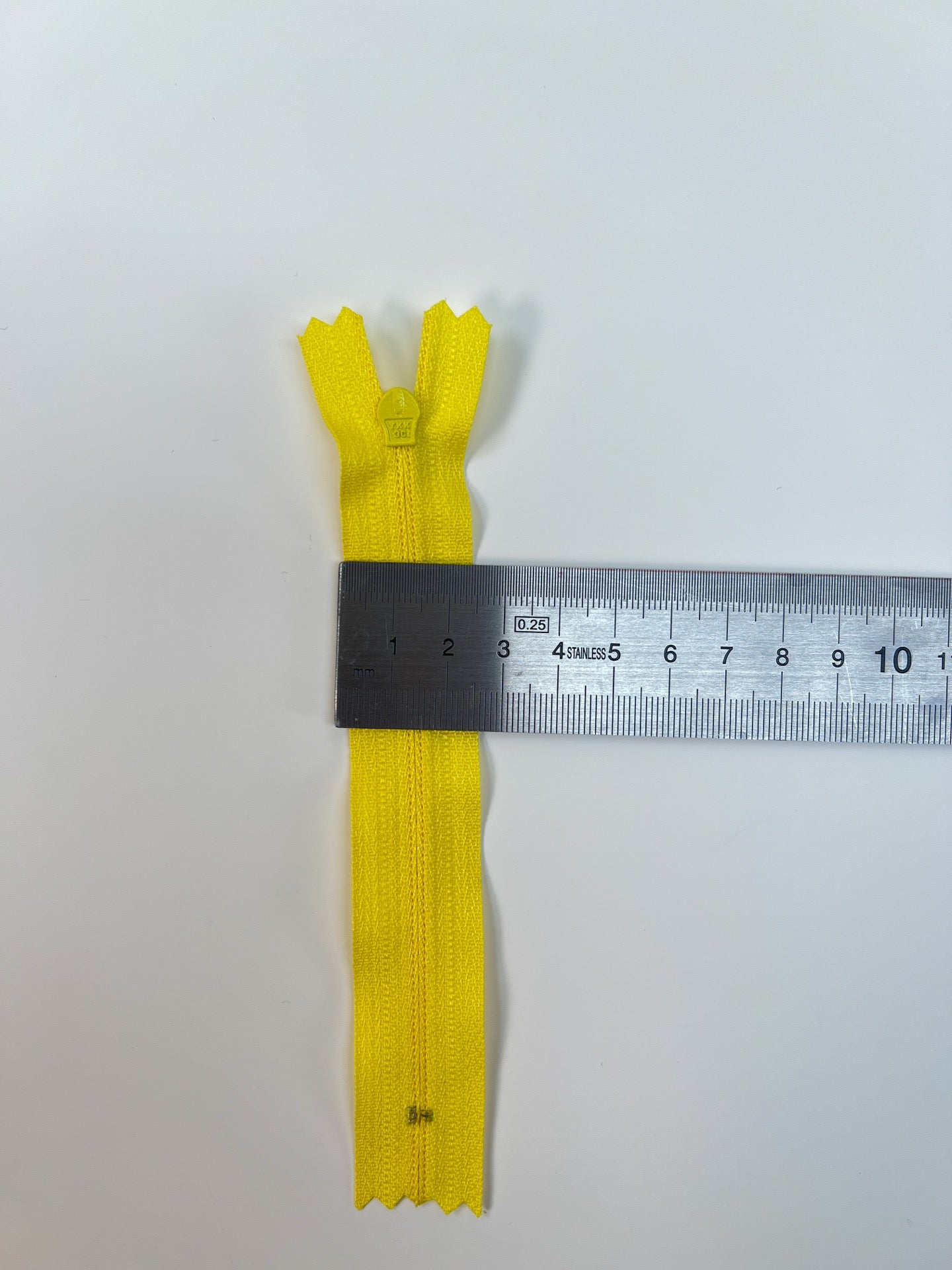 AV-1547 – image 2
