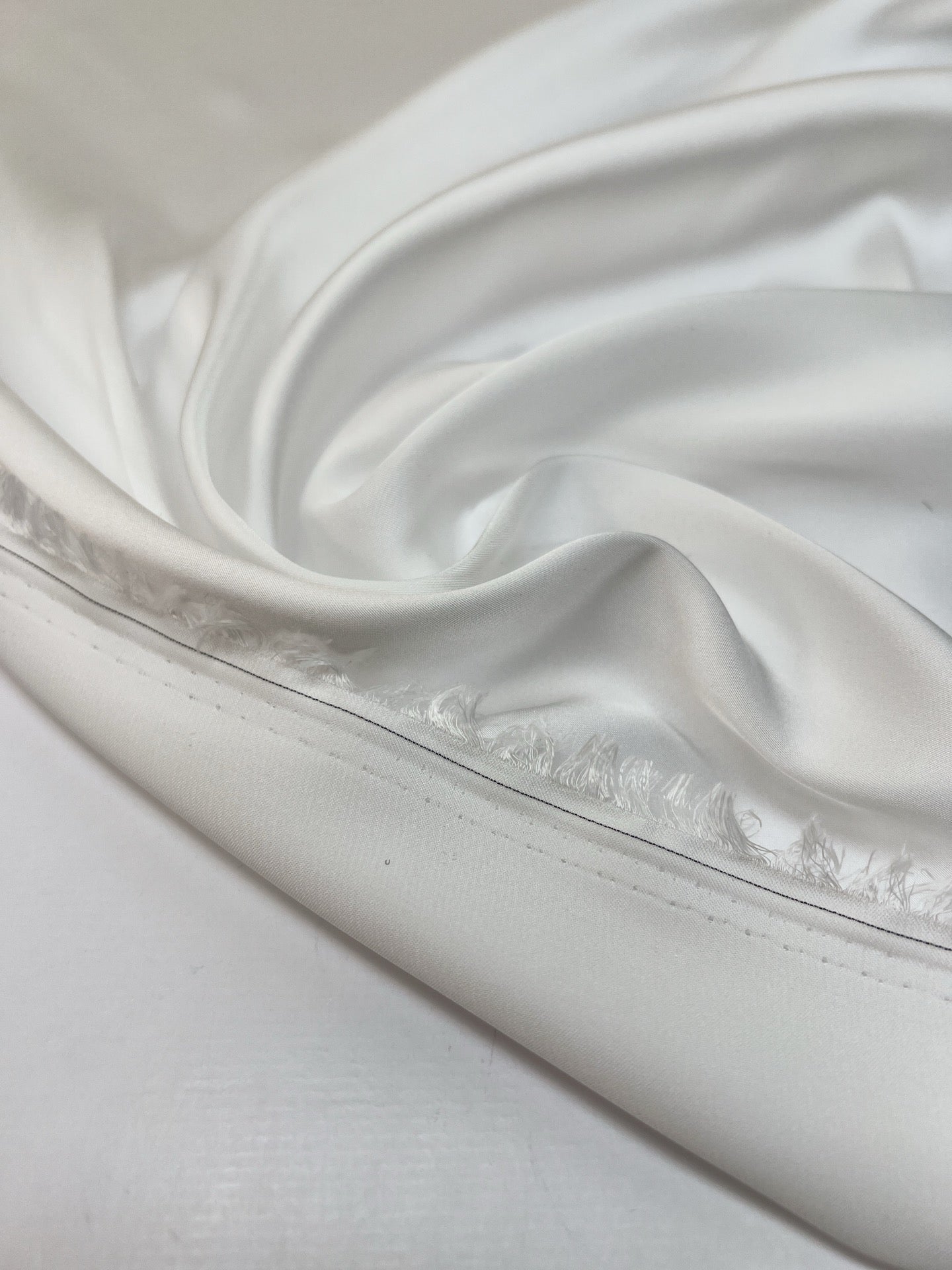 Weißer Polyamid Satin