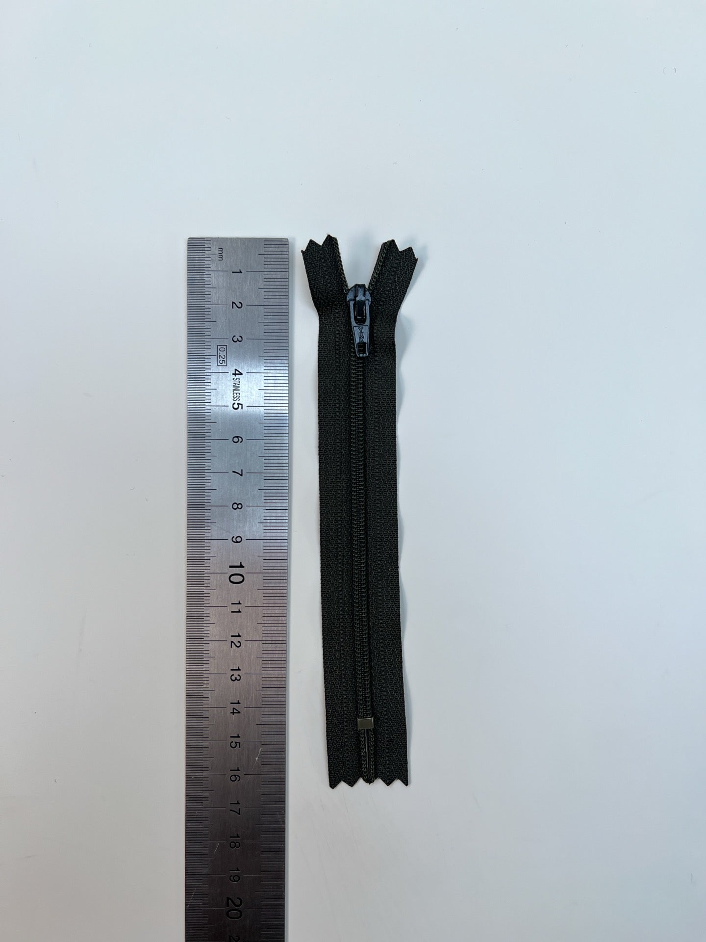 AV-1598 – image 3