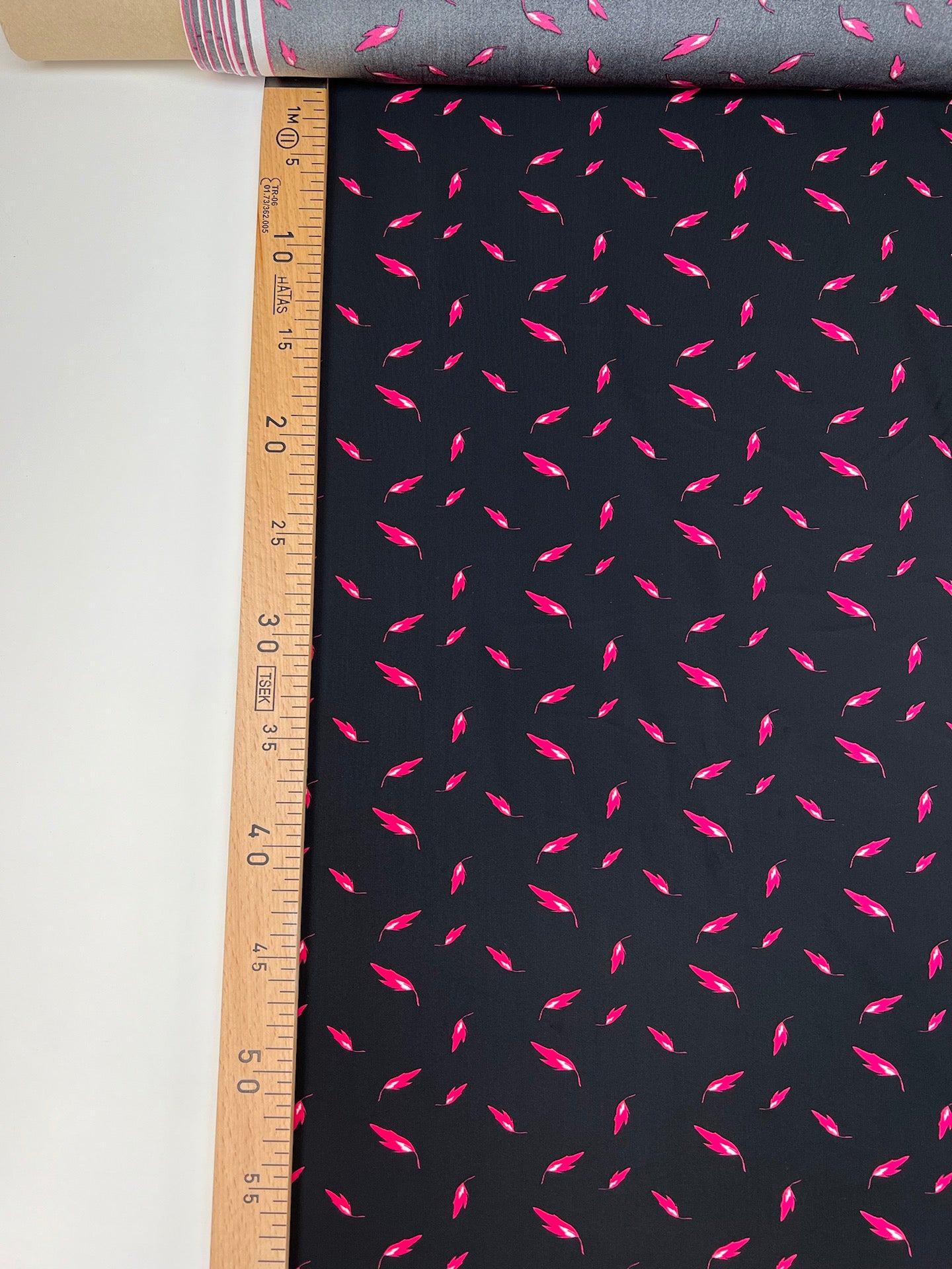 RA-833d – image 4