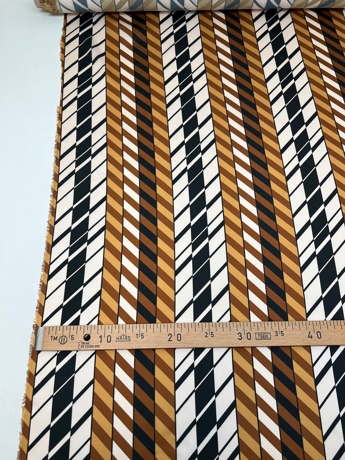 RA-1323 – image 4