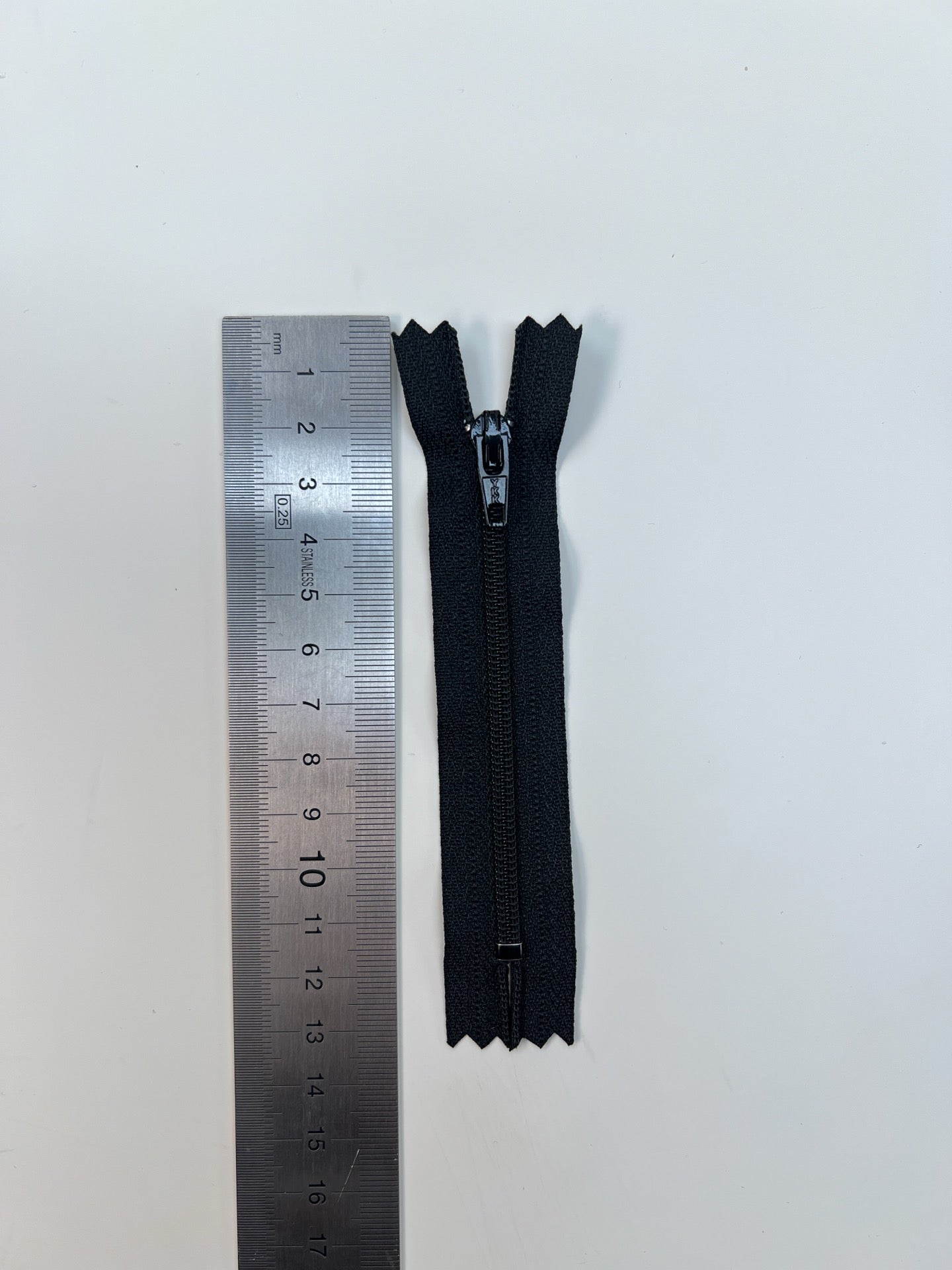 AV-1577 – image 3
