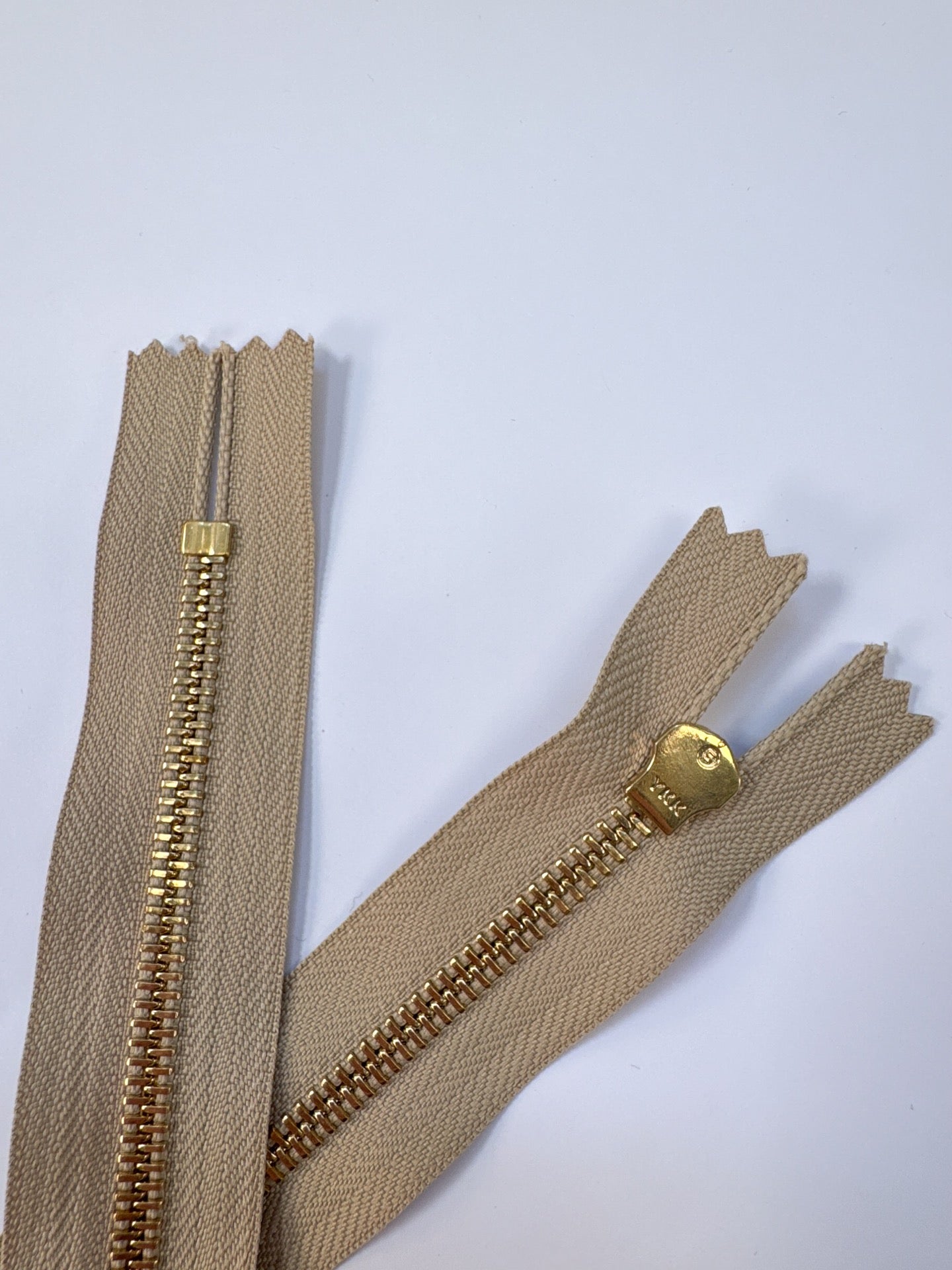 AV-2212 image 3
