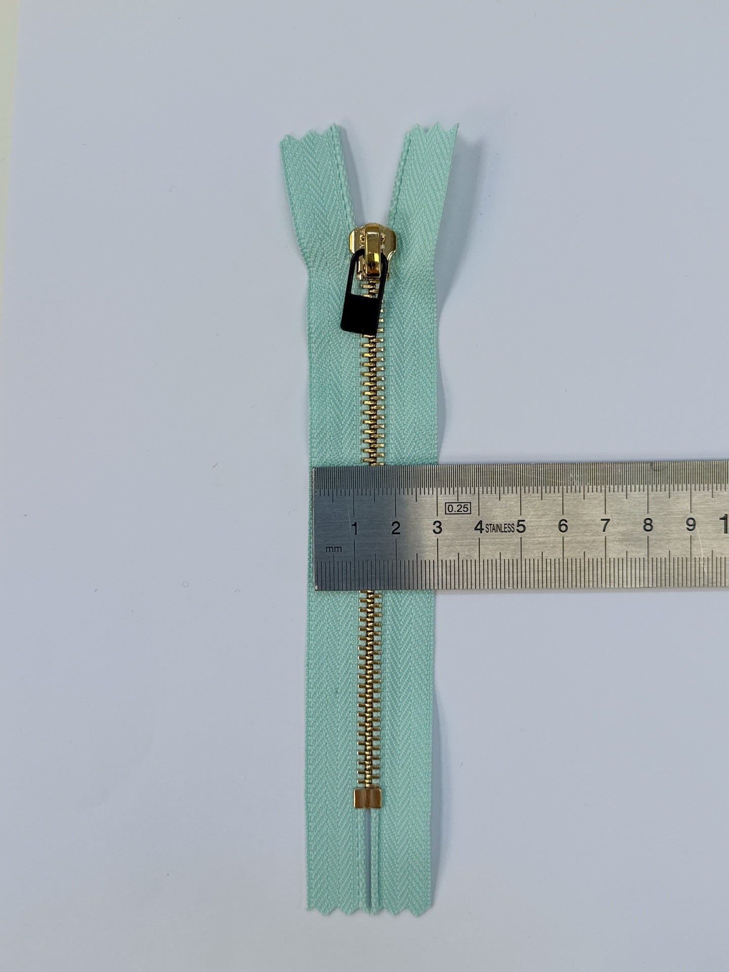 AV-2215 image 2