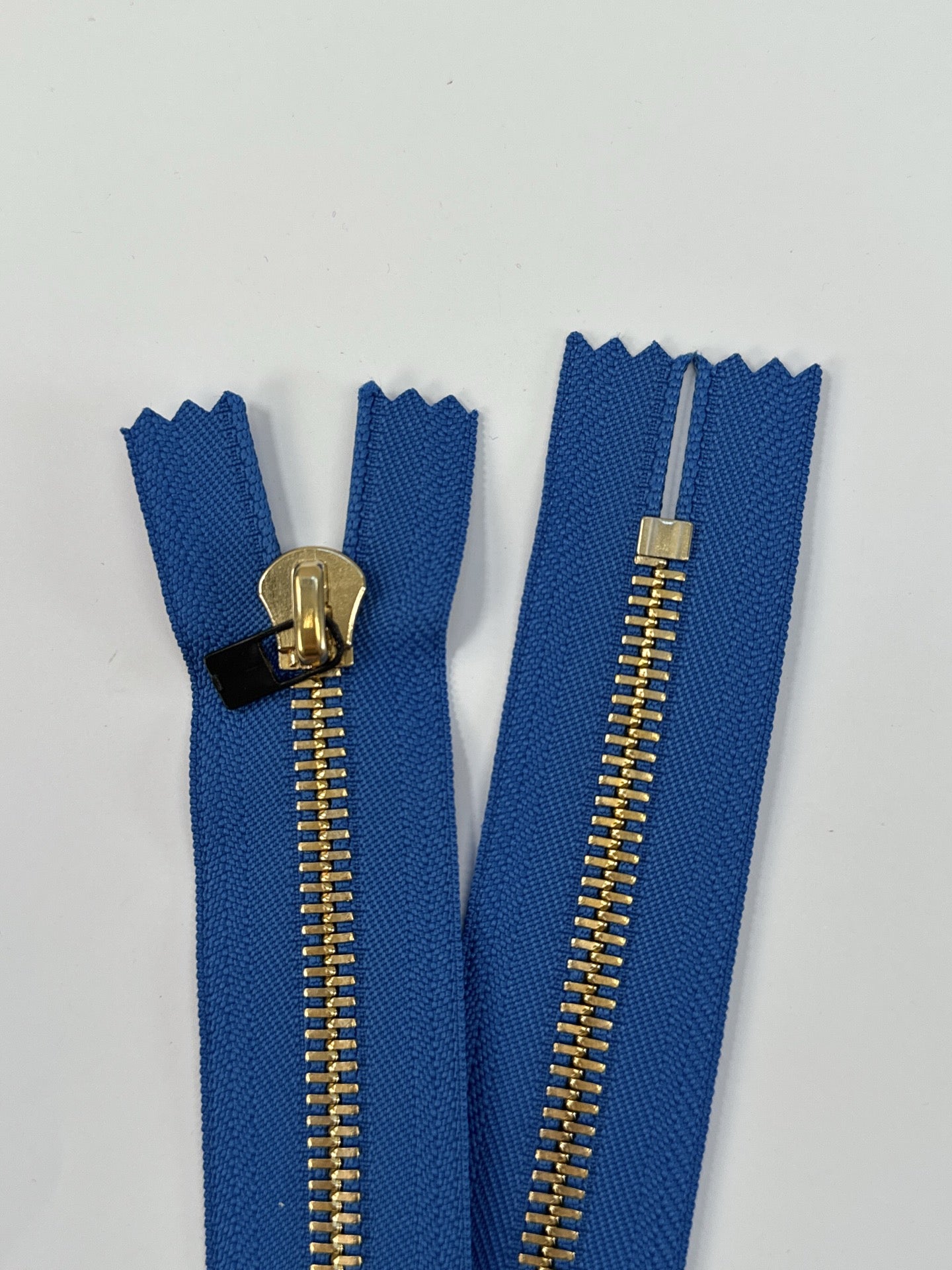 AV-2247 image 2