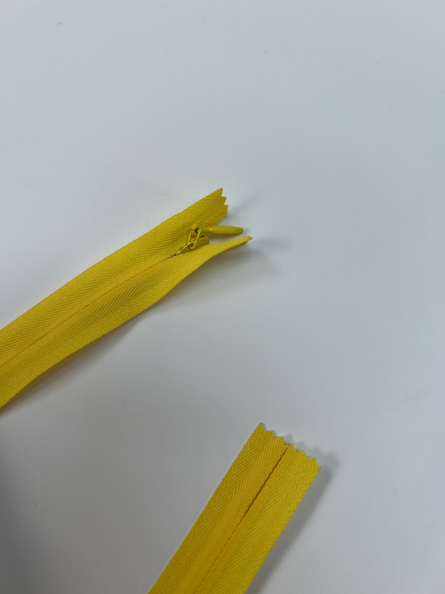 Mercerie nuances de jaune polyamide