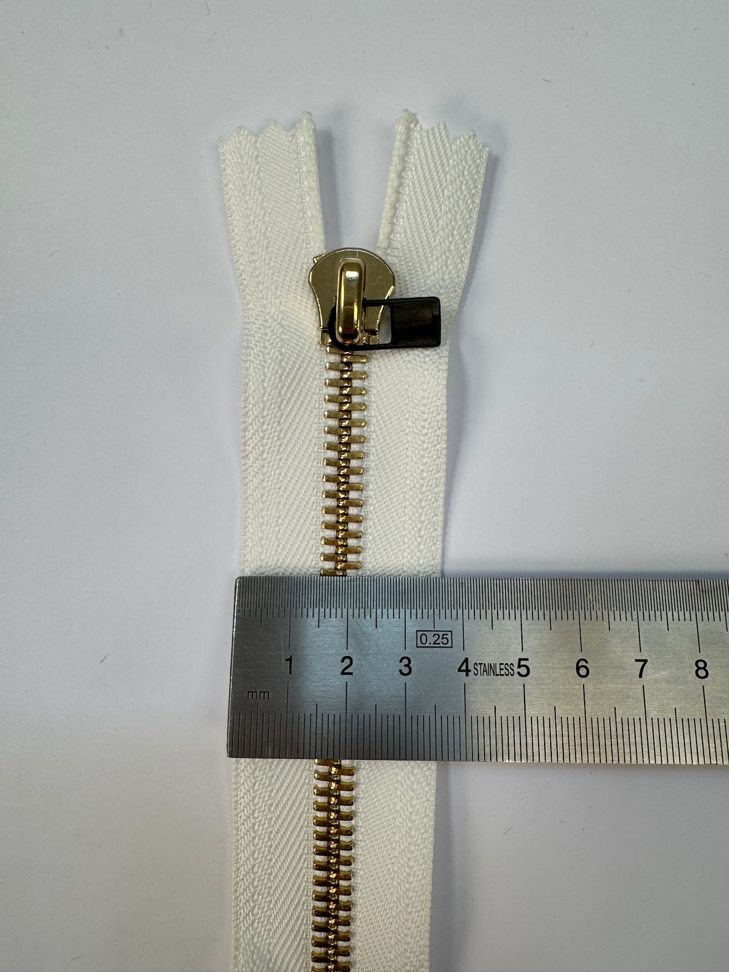 AV-2202 image 4