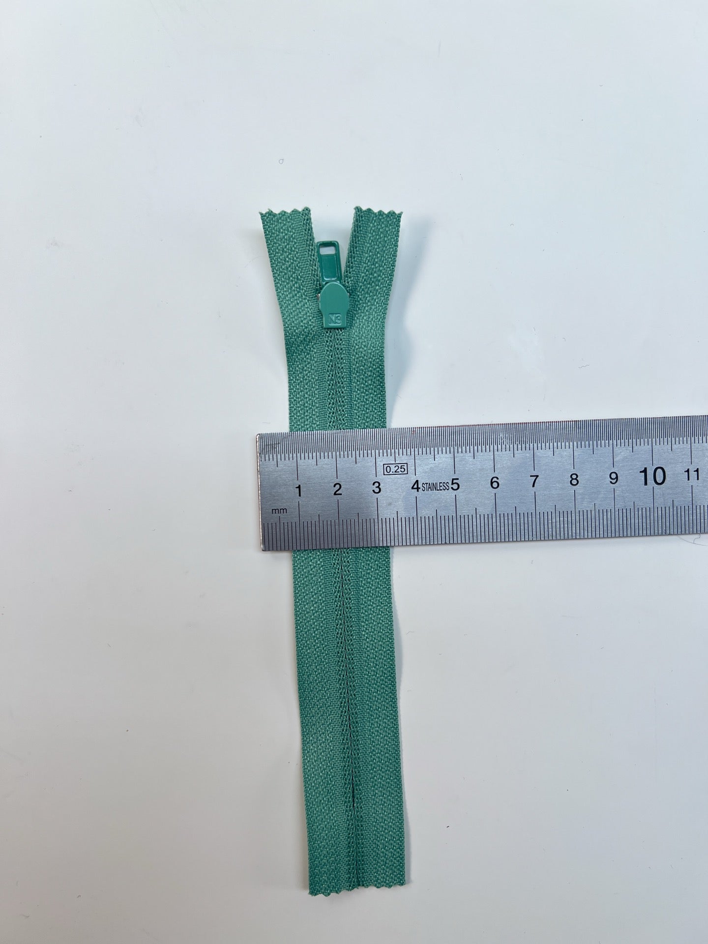 AV-1581 – image 2