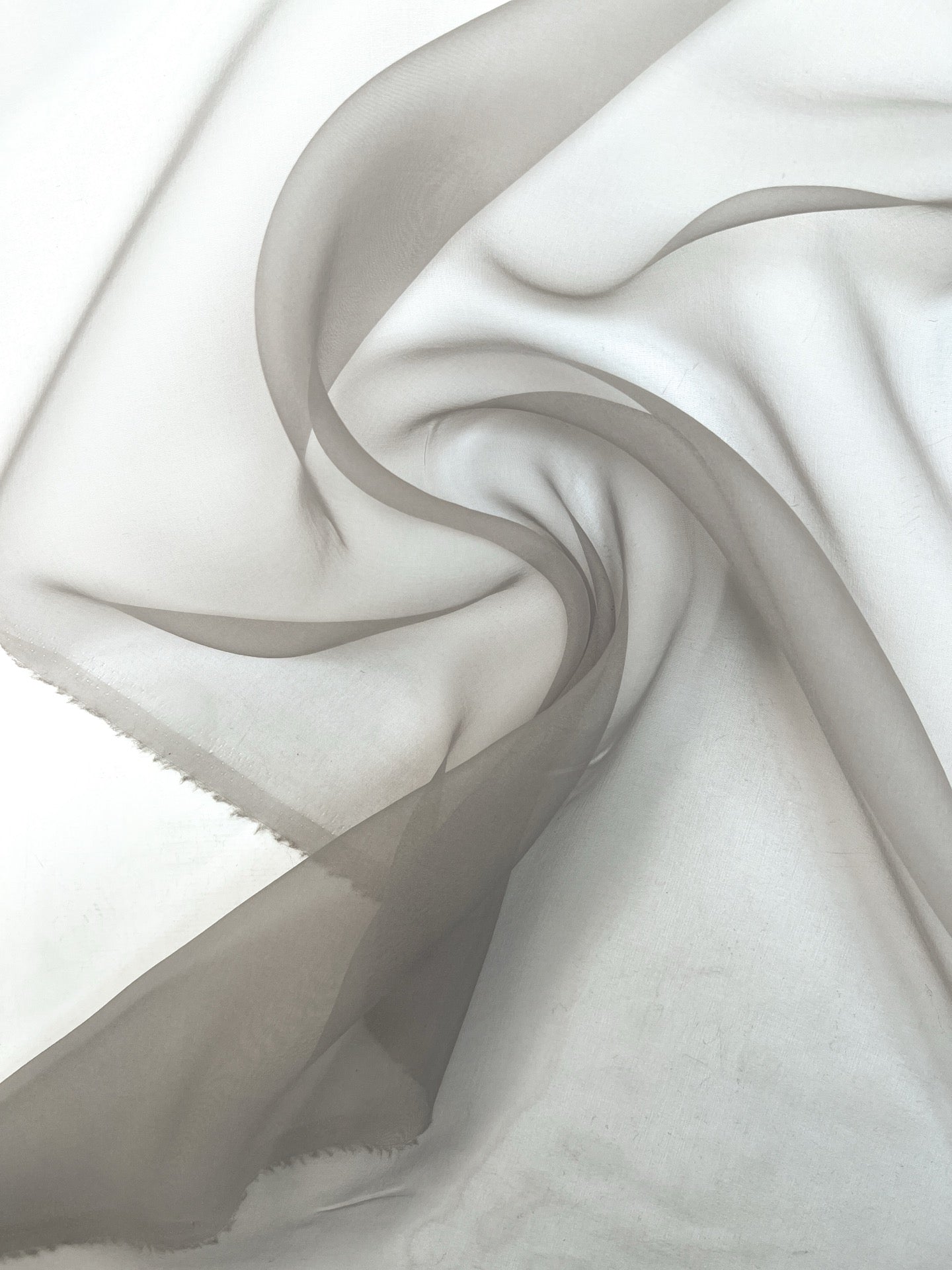 Organza gris polyamide uni