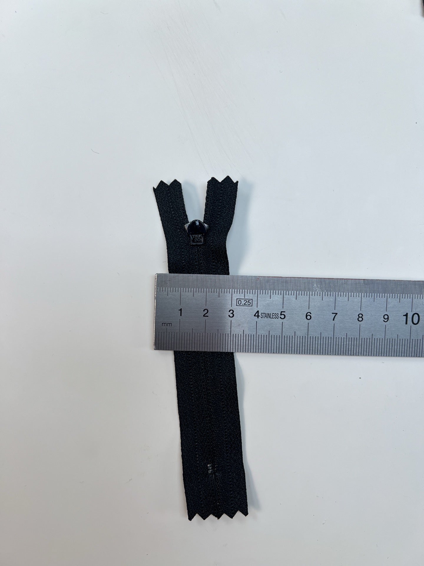 AV-1577 – image 2