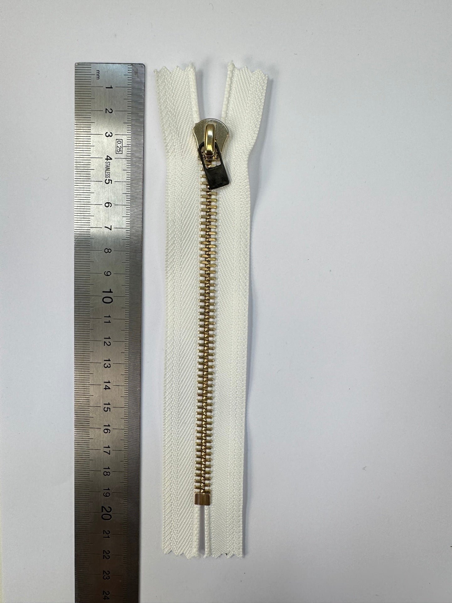 AV-2201 image 5