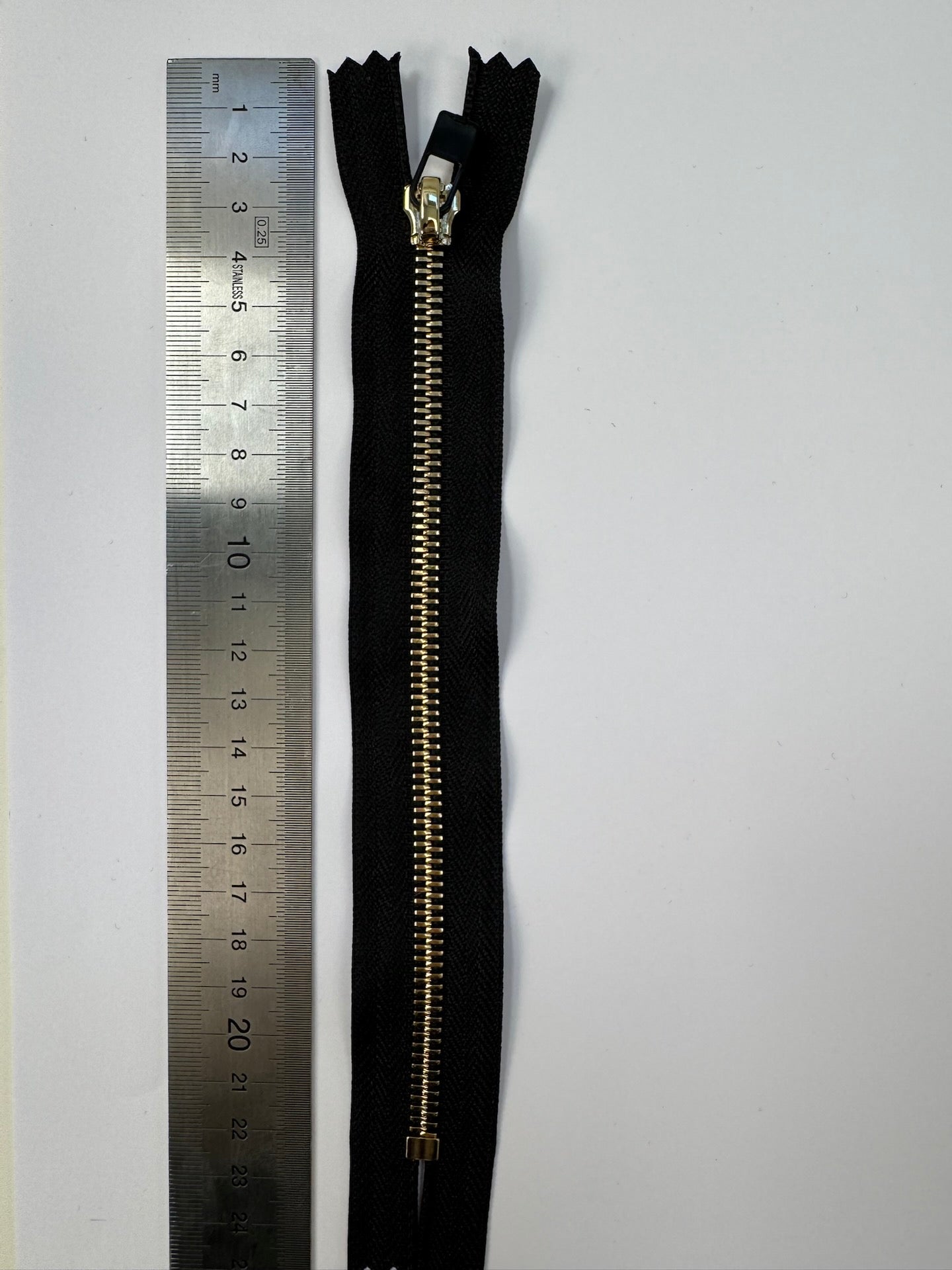 AV-1686 image 5