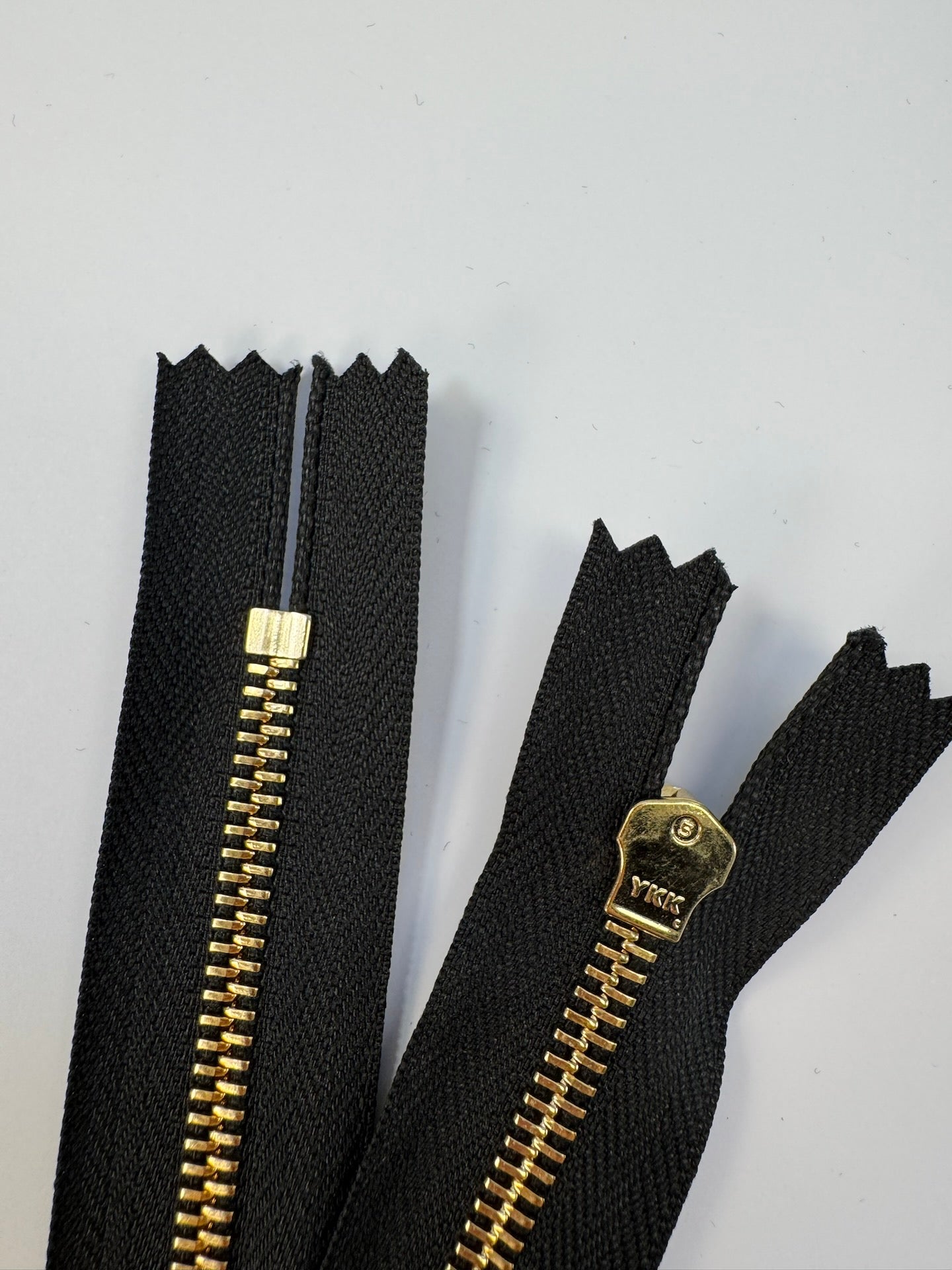 AV-1688 image 4