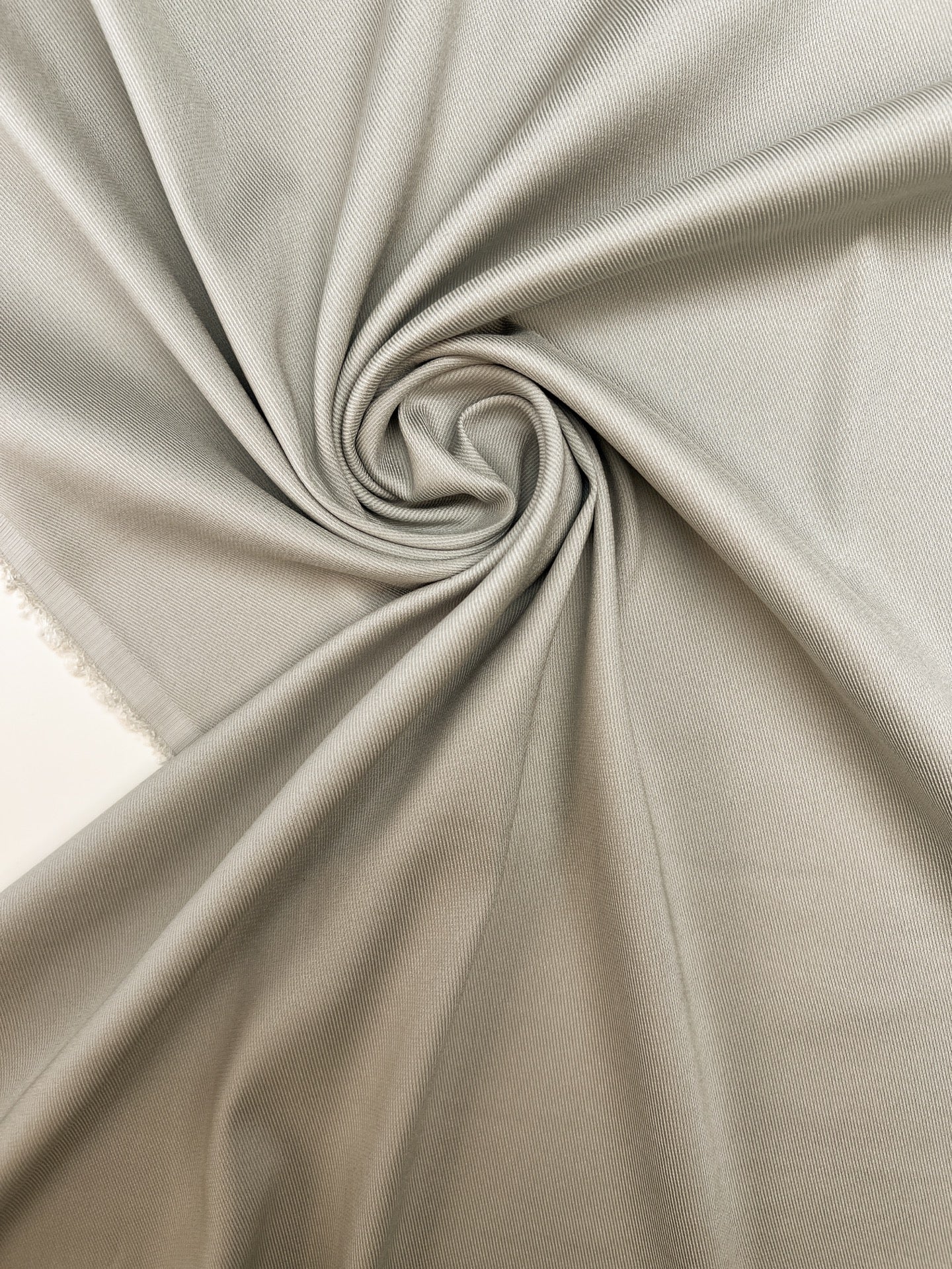 TH-944 image 1
