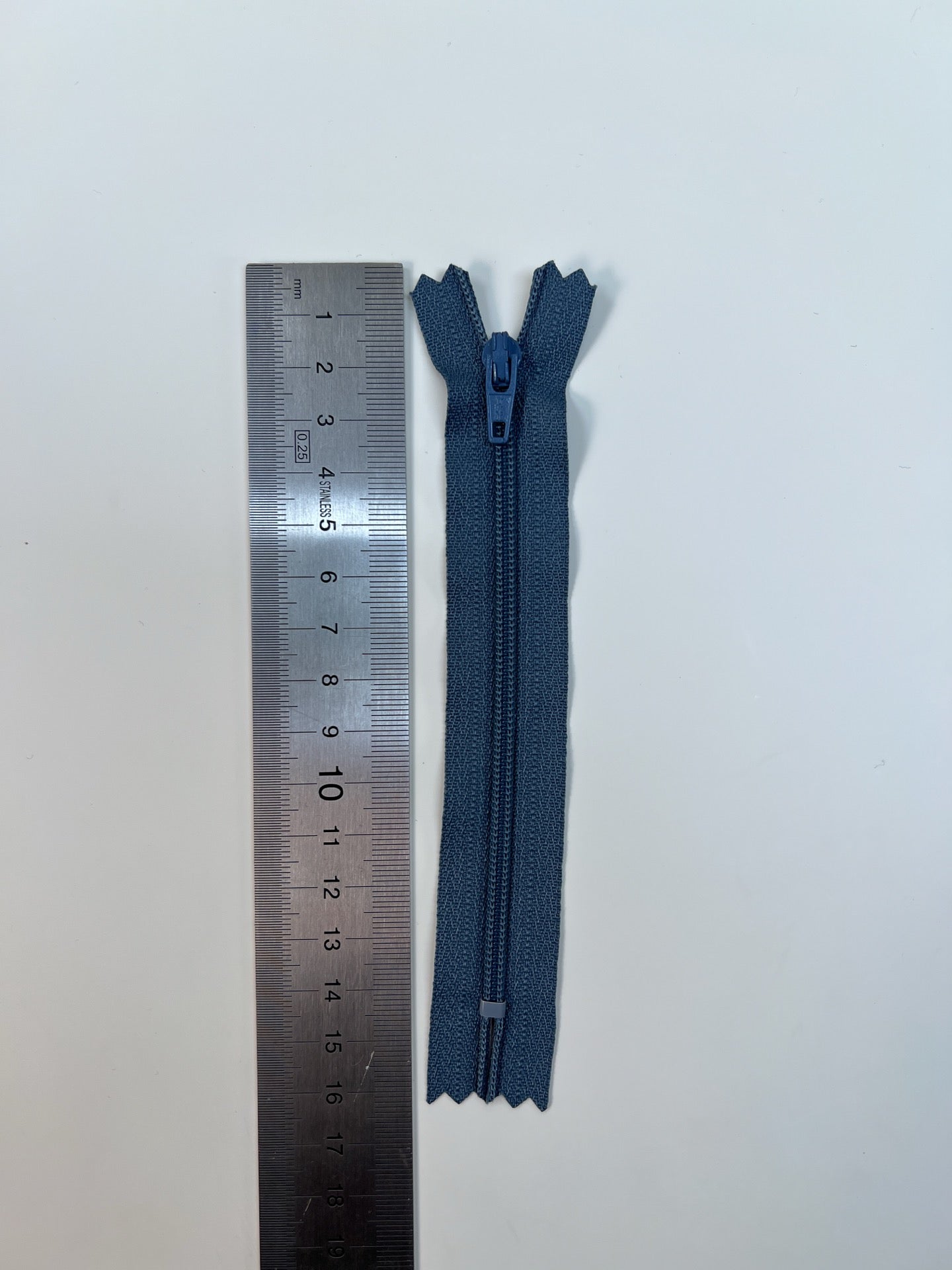 AV-1597 – image 3