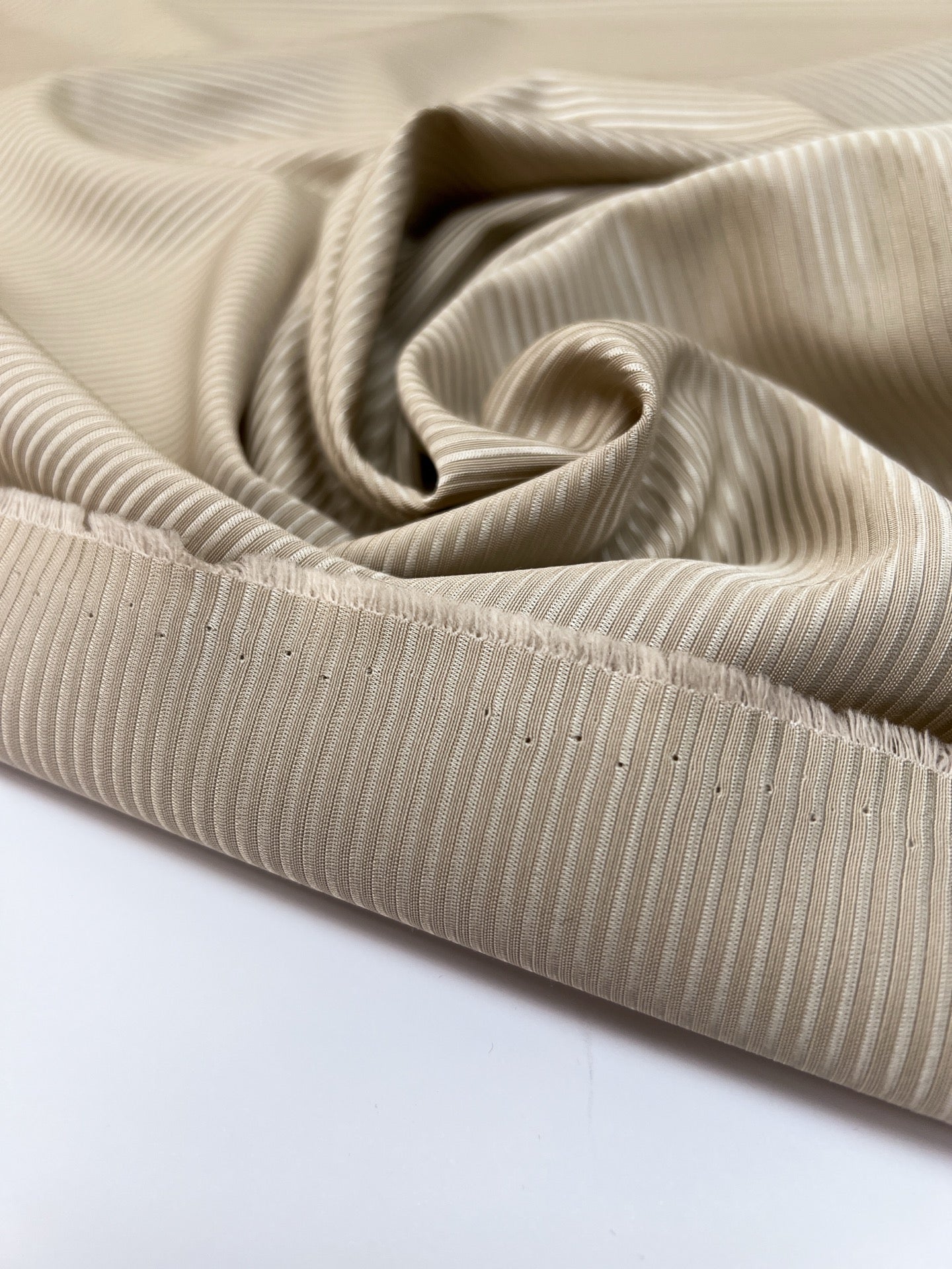 TR-599 – image 2