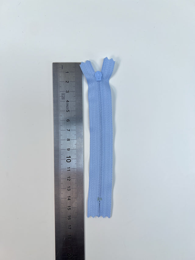 AV-1567 – image 3