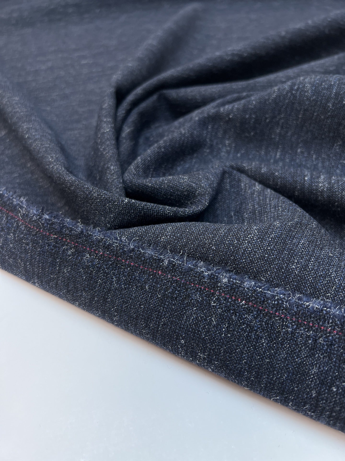 Tissu laine mélangé bleu noir
