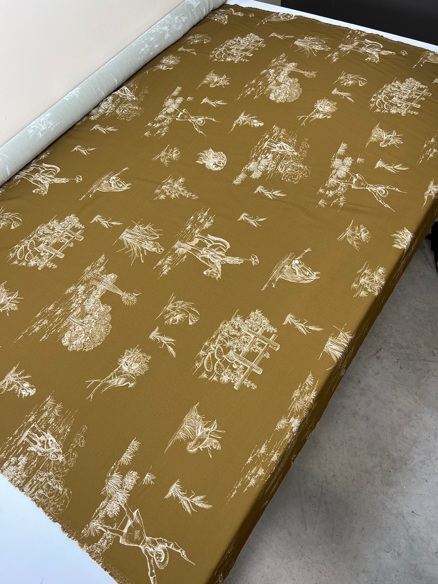 RA-1143d – image 4