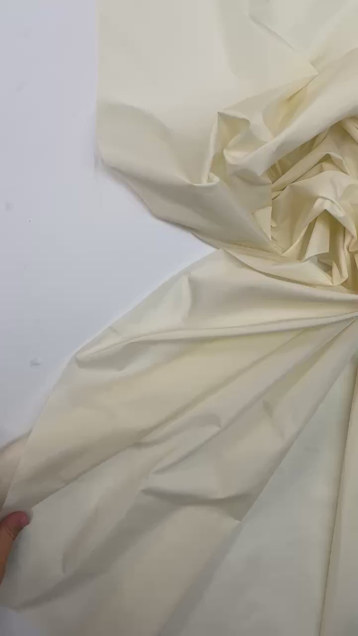 video f3c28cc0-9dd5-4ffe-b60d-777abc3b2418