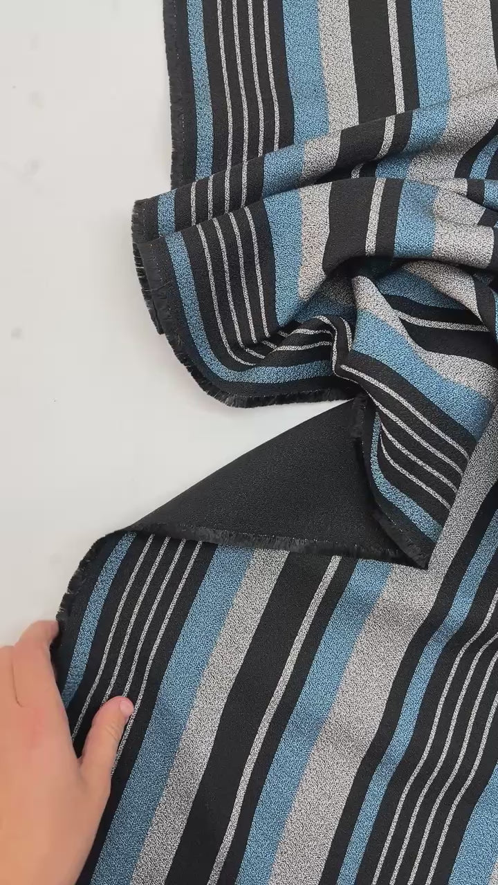 Charger la vidéo : video c27df715-1b7d-4e44-855d-6e4dda8cd0a7