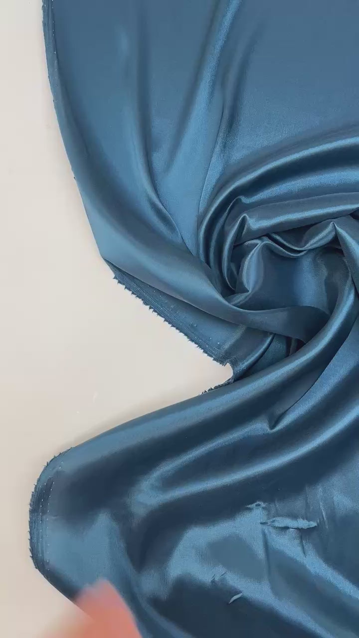 video fa6bd272-04ac-47ea-a278-6b2b9032dc50