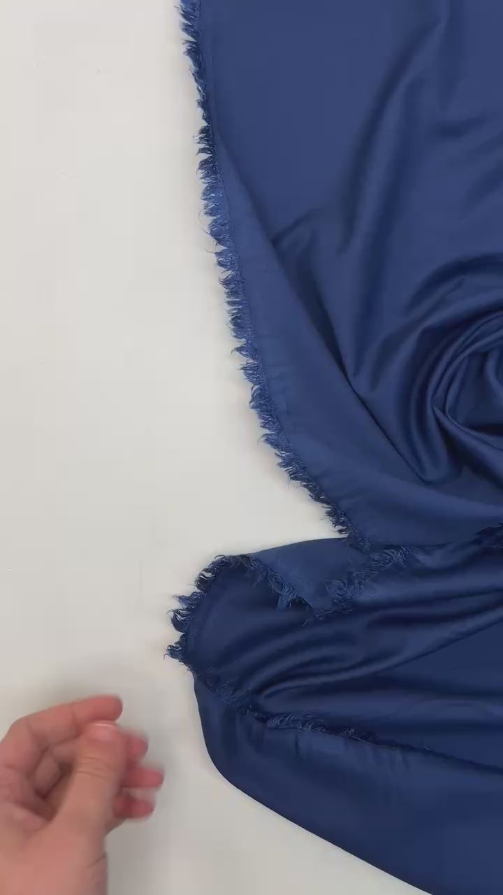 Charger la vidéo : video d4bae5af-685e-42ec-ac65-8ecb358d8e72