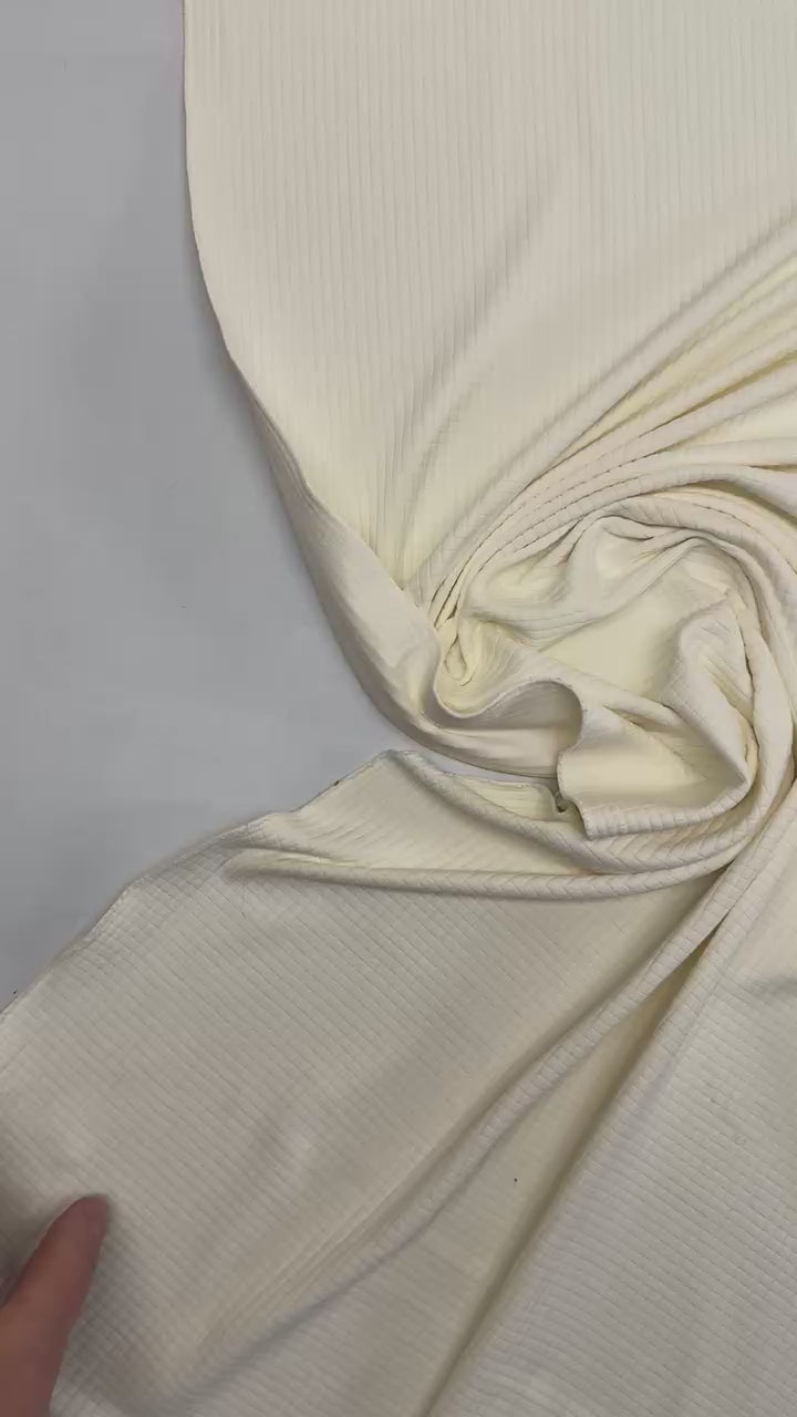 video 25d002ce-6e8b-4fb0-ba26-ef5eade57f55