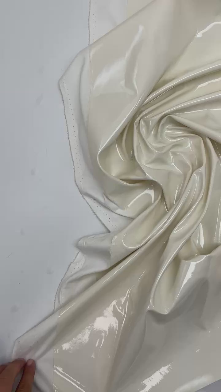 video 112d6e41-32bc-4a6c-a095-83cb9b731f80