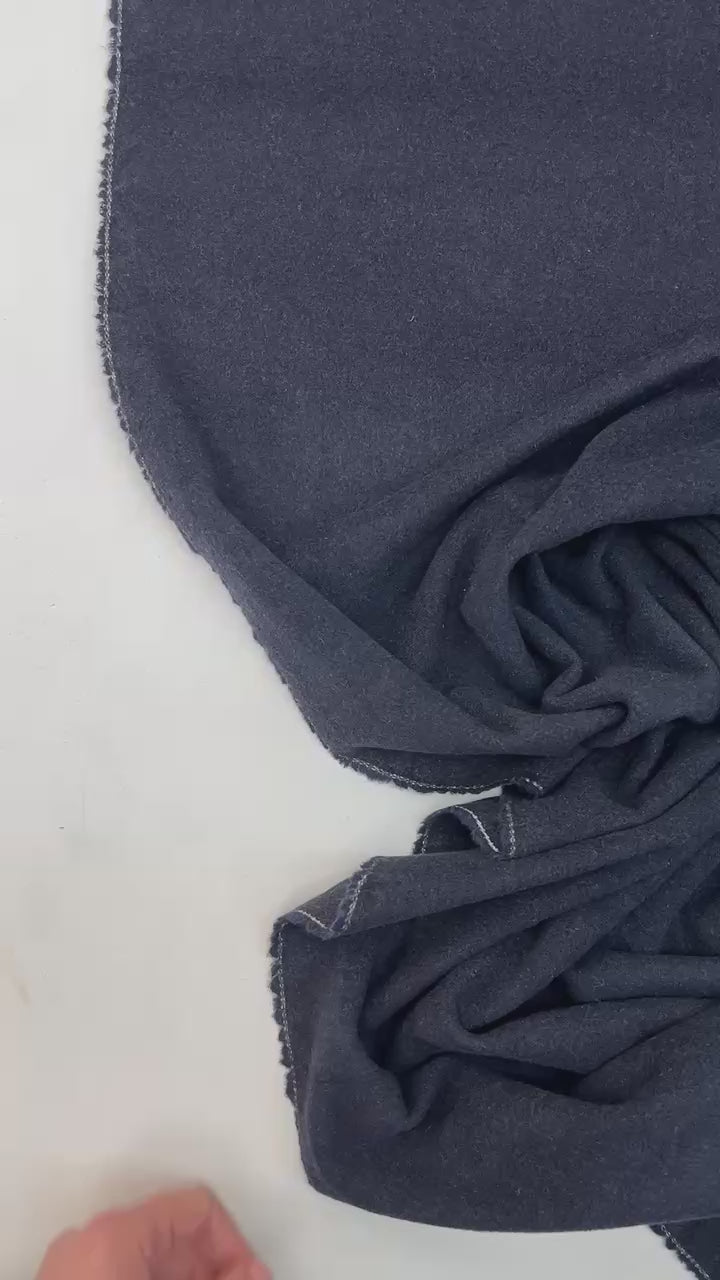 video 2038c169-9c67-42ec-b1ea-1a2533b14dfd