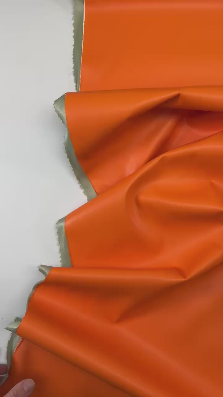 video 910e757a-6c0f-435a-80a2-a0790f4a0df6