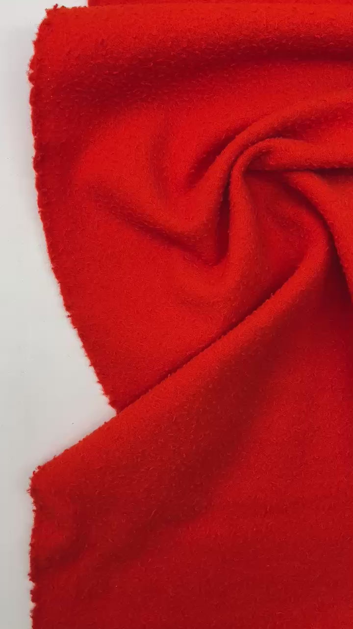 Load video: video 61312bf8-a440-4f4f-a204-495c0250a58b