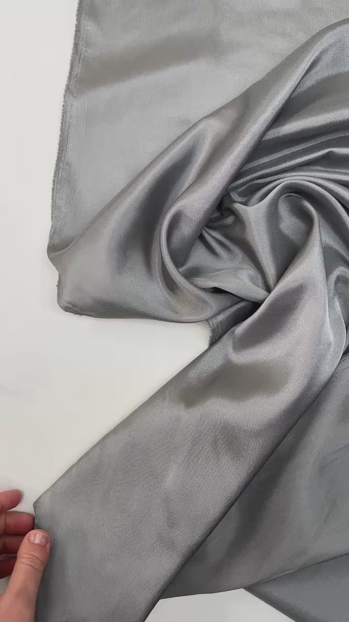 Charger la vidéo : video 90f82232-62ea-4600-91fc-ca3f50258296