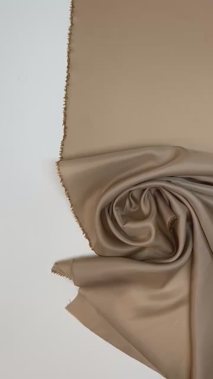 Load video: video 2e9ac900-4bff-44ee-a852-deb78d99b7fa