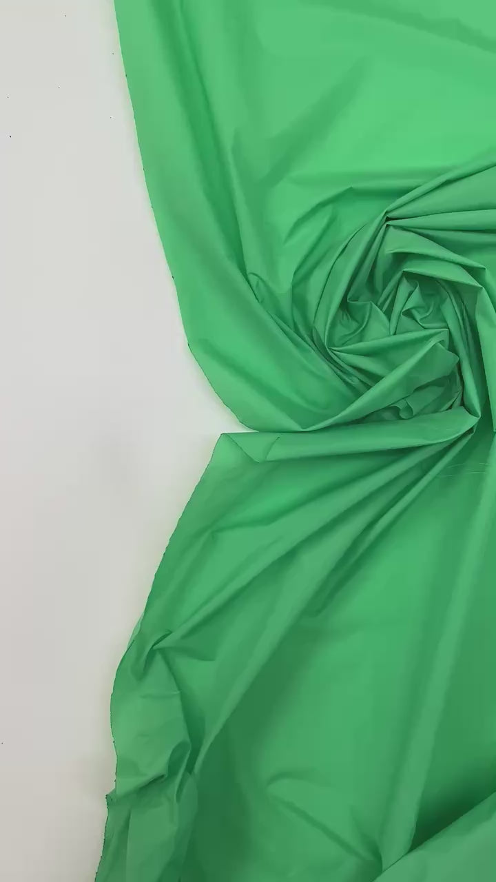 video 5d11b976-a733-4a5e-90f3-b440e762d05c