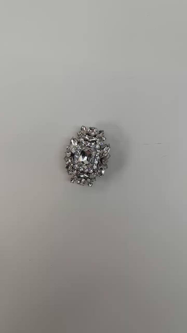 video 30a73cc7-3eab-427b-8274-f3a107afb904