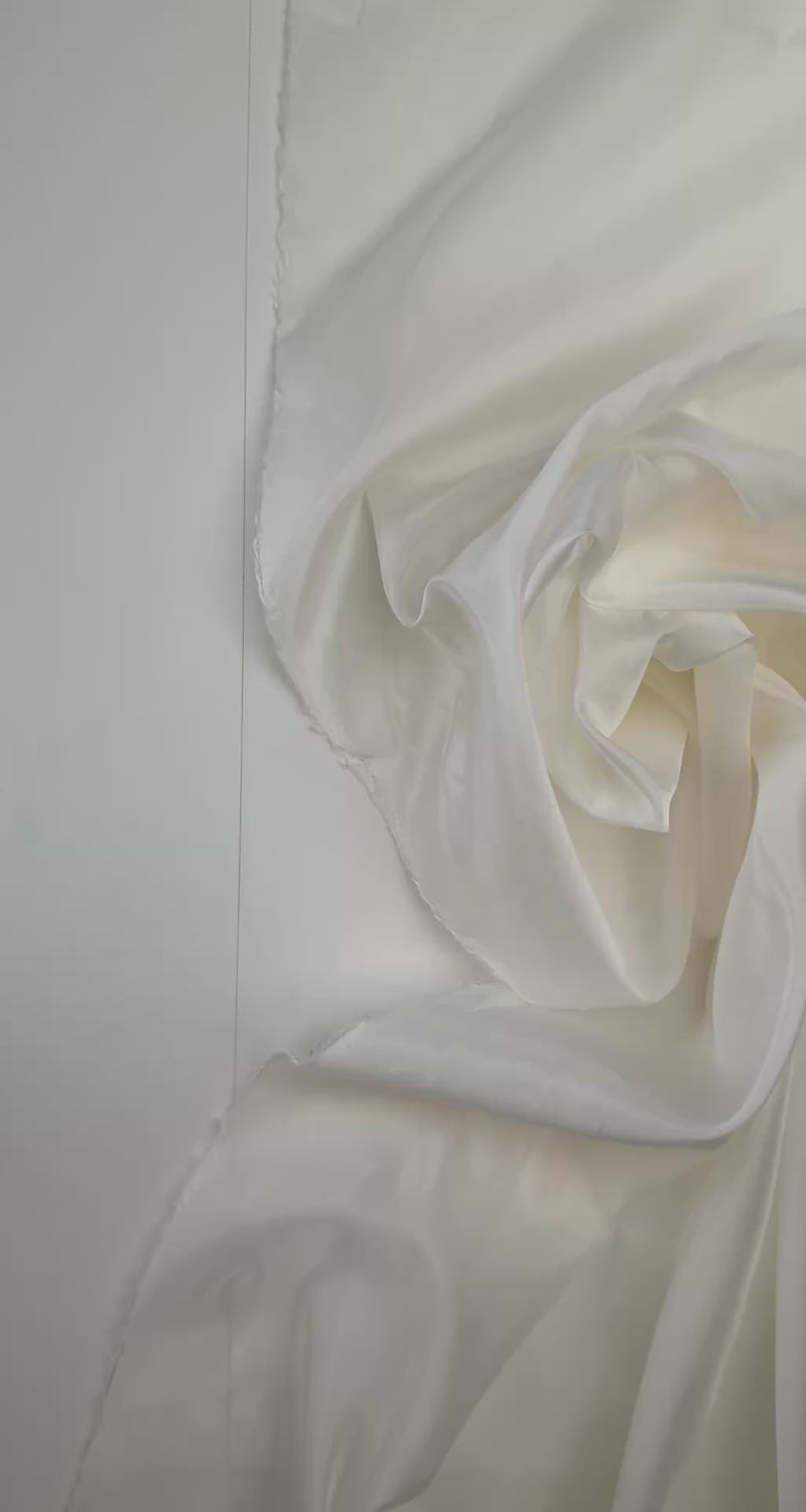 video f0280433-5fec-4a94-a2d9-13cee9a07c9f