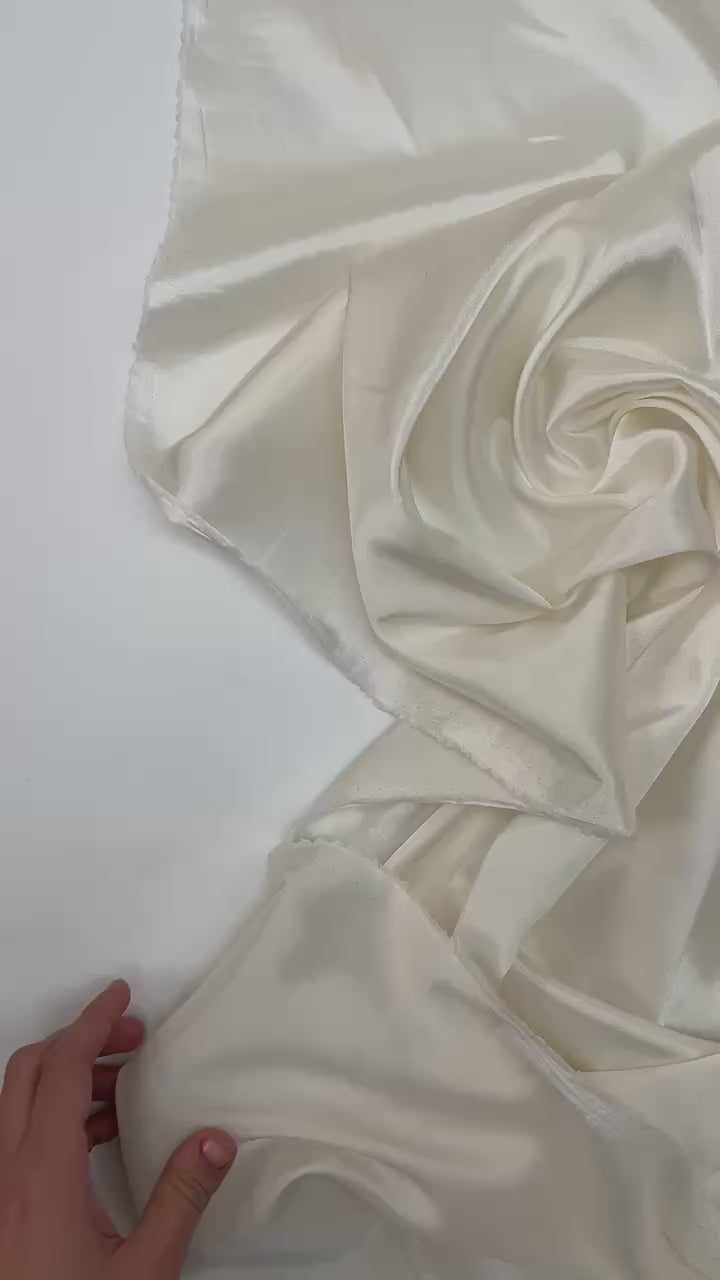 video 44892600-f78b-49a6-968c-b71f422a4921